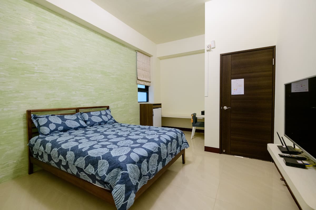Standard Double Room (203) | Desk, blackout drapes, WiFi (free), bed sheets