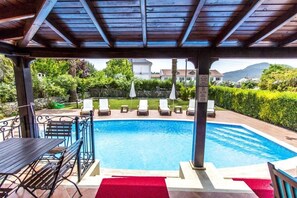 Outdoor pool - Villa Sierra by Villamnet (Fethiye)