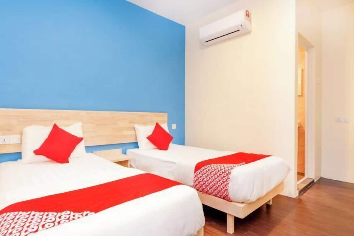 Desk, free WiFi, bed sheets