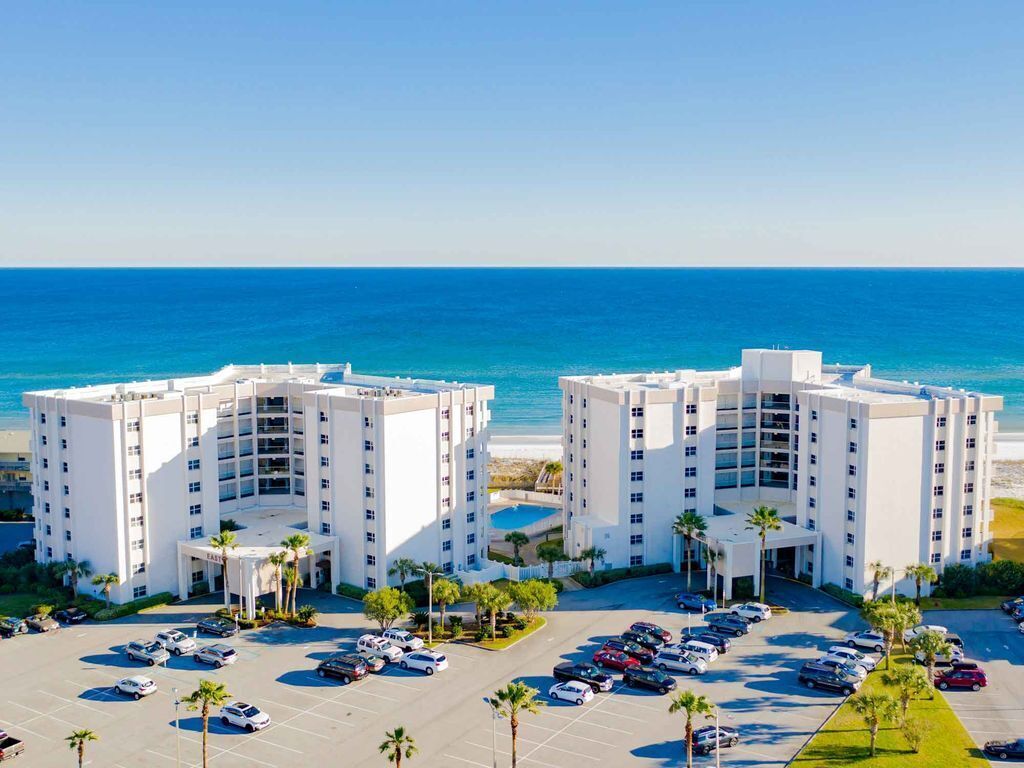 See our reviews! Beach front! Chairs/umbrella beach set up included March-Oct! 