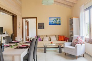 Smart TV, fireplace - Holidayhome  Matthäus am Corfutrail - 8 P in  Olivenhain, 3 km near see, (Giannades)