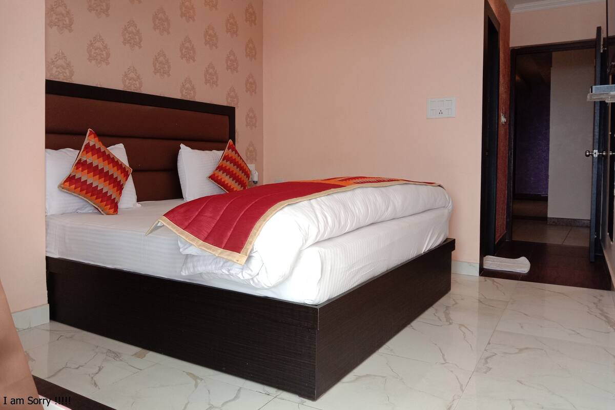 Premium bedding, down duvets, pillow-top beds, in-room safe