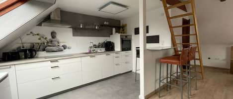 Estudio familiar (Gelassenheit) | 1 habitación, ropa de cama de alta calidad y decoración personalizada