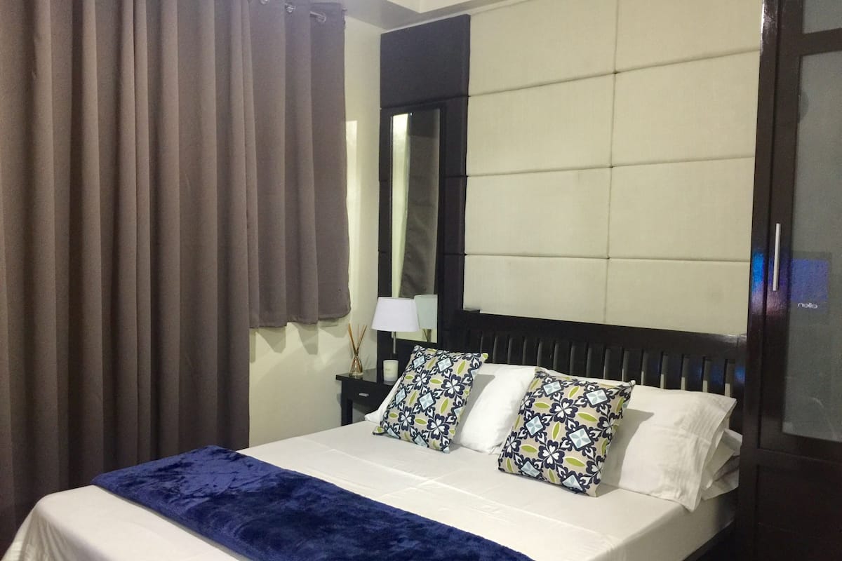 1 bedroom, in-room safe, individually decorated, individually furnished