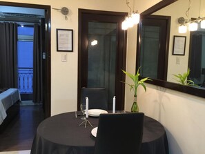 คอมฟอร์ทอพาร์ทเมนท์, 1 ห้องนอน | บริการอาหารใ  นห้องพัก