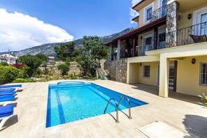 Outdoor pool - Villa Kilic by Villamnet (Mugla)