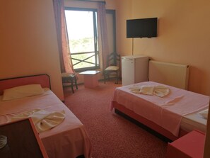 Standard Room | In-room safe, free WiFi, bed sheets - Teras Motel (Foça)