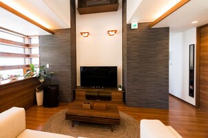 Villa | Living area | Flat-screen TV