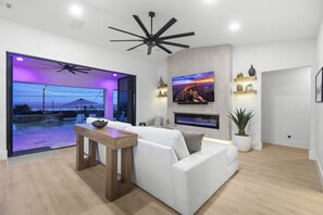 Smart TV, fireplace, stereo