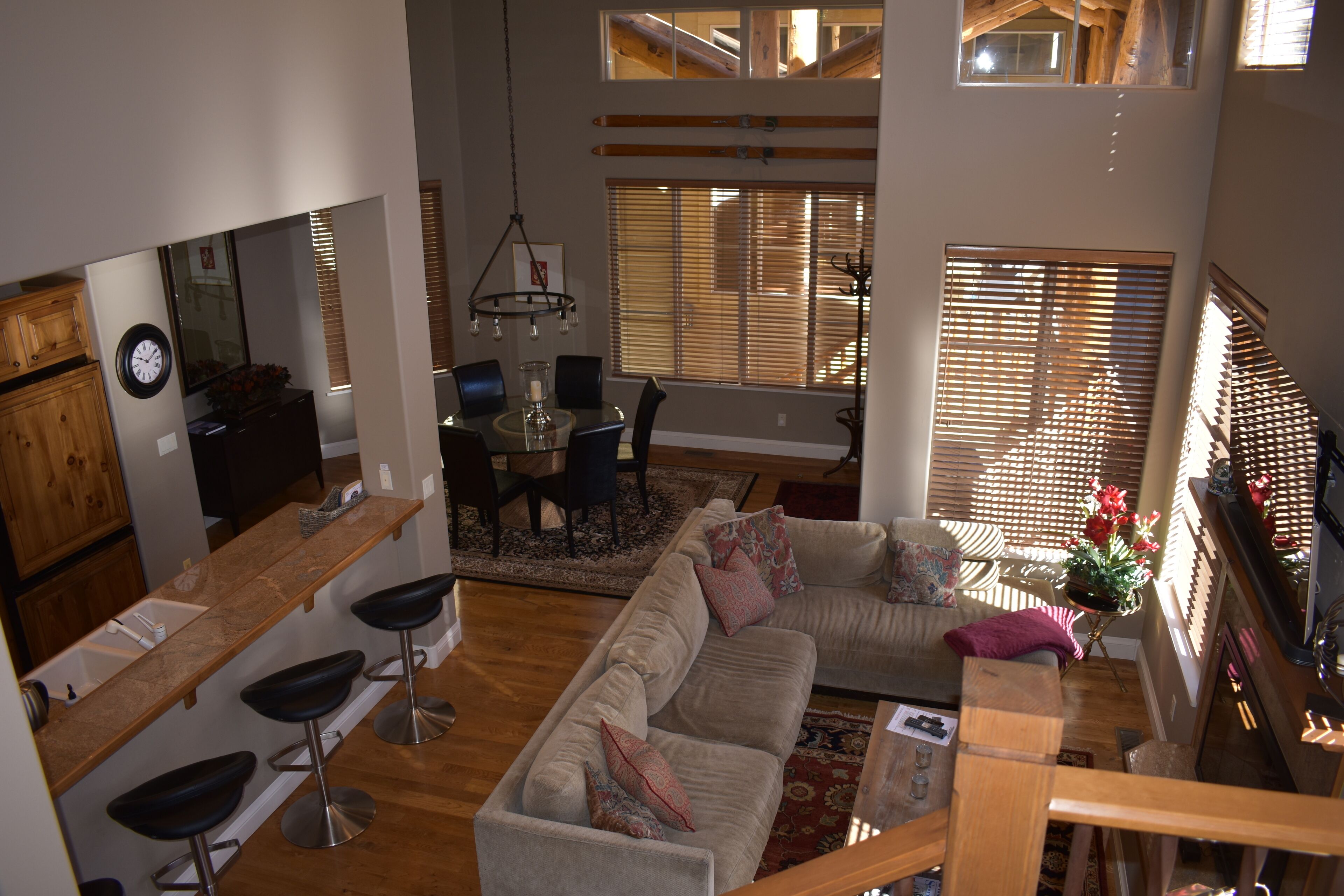 Centrally located spacious luxury 3 Bedroom Condo