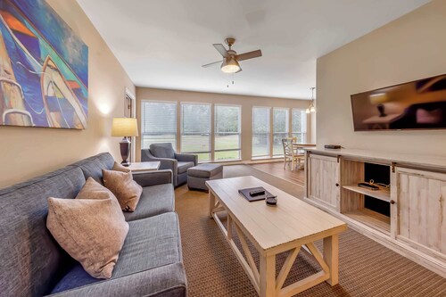 Golf Course Condo with Pools & Family Fun!