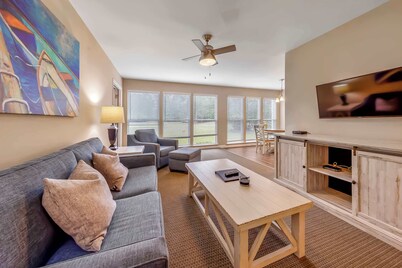 Golf Course Condo with Pools & Family Fun!