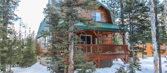 Rymlig fjällstuga, omgiven av naturens skönhet! Mysigt med dina nära och kära runt