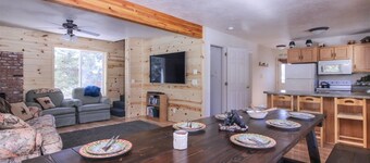 Christensen Retreat - Spacious family cabin