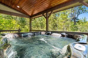 Baignoire à remous extérieure
