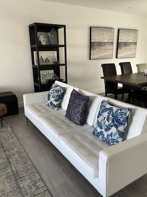 Smart TV -  4/3 House with Beautiful Pool/Tropical Paradise/Short Walk to Beach/Restaurants (Boca Raton)