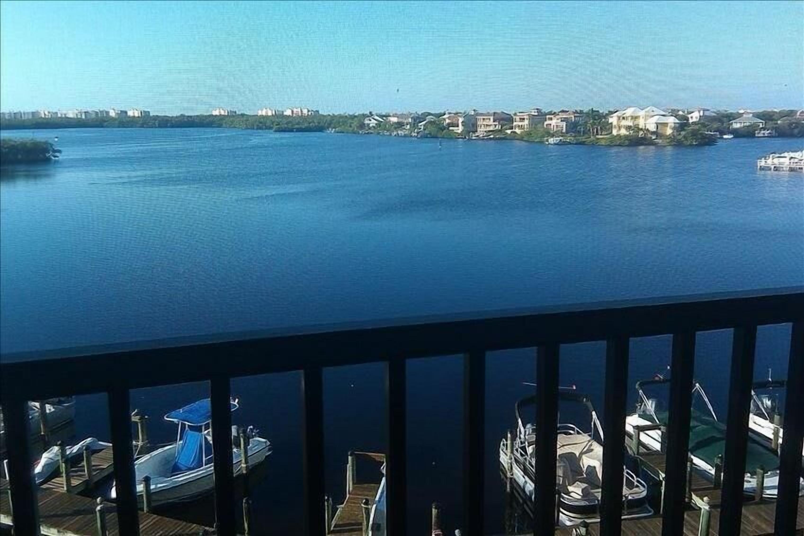 Gorgeous Little Hickory Bay!  What an Amazing View! 2 BEDROOM, 2 BATH Condo.