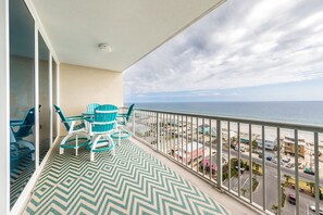 Property grounds - West Beach Condo in Gulf Shores (Gulf Shores, Al 36542)
