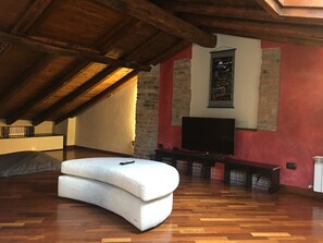 Interior - Luxury apartment located 500 metres from  historic centre and railway station (Varese)