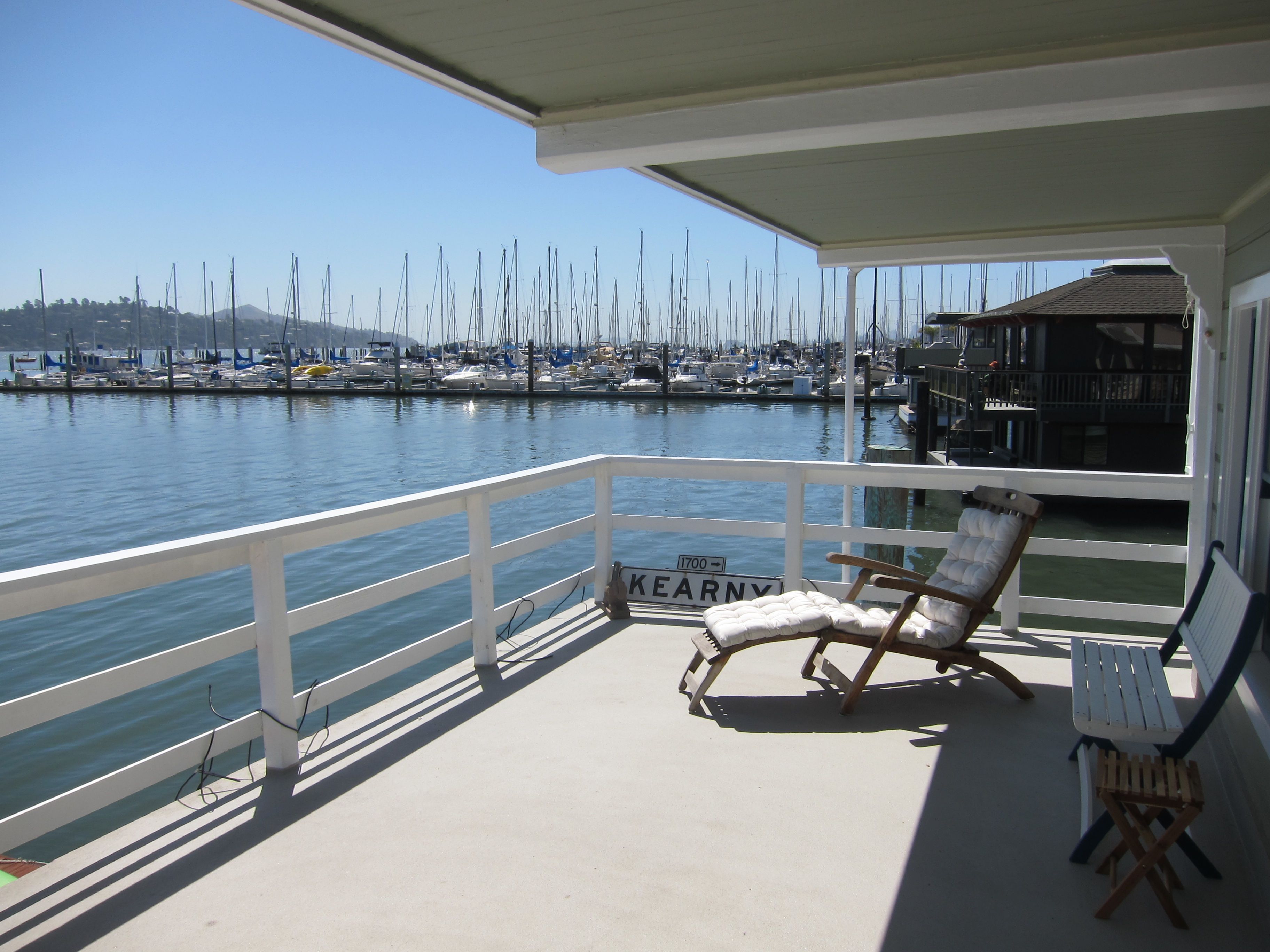 Top 12 Airbnb Houseboat Rentals Near San Francisco, California