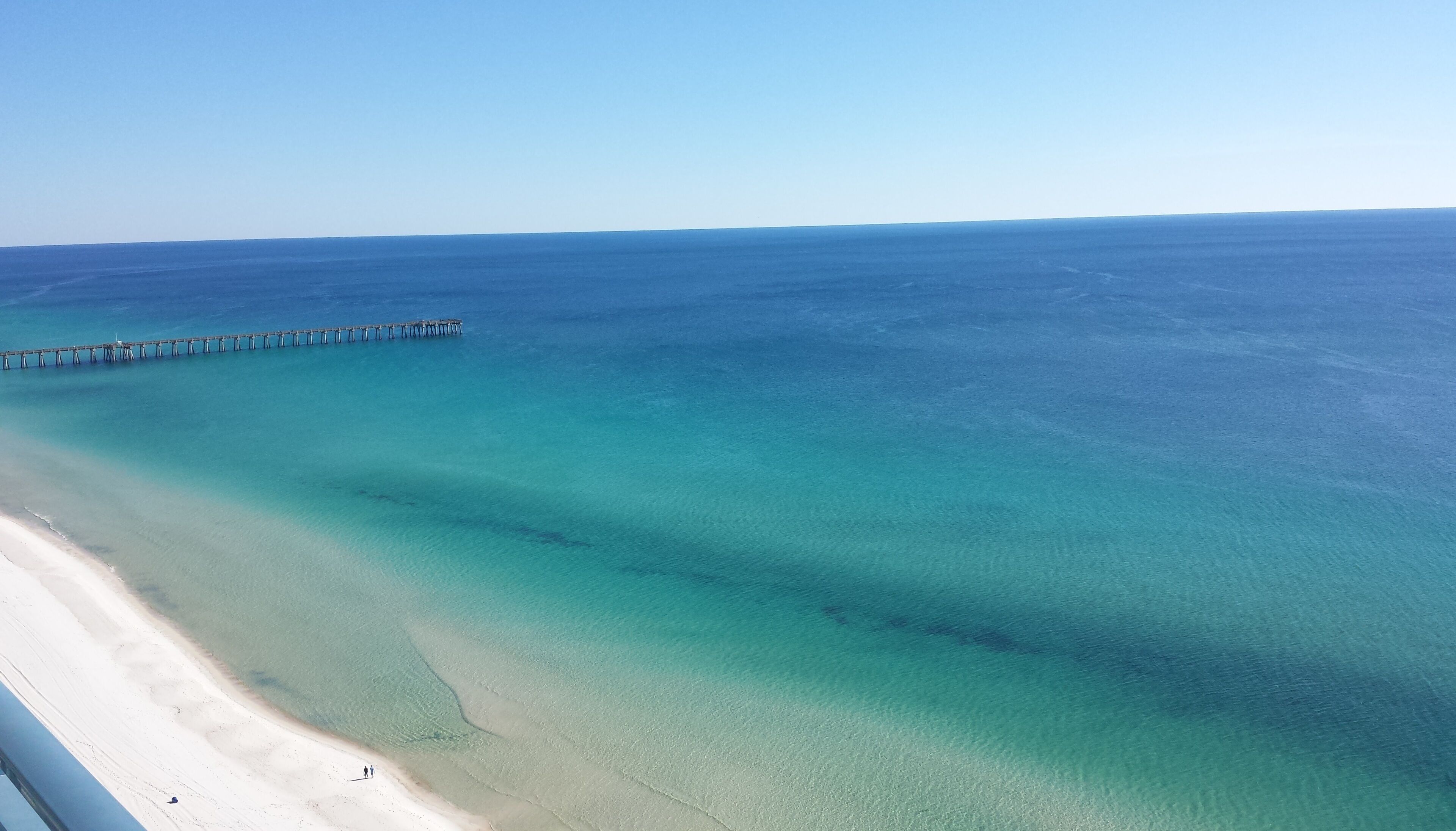 Plage, chaises longues