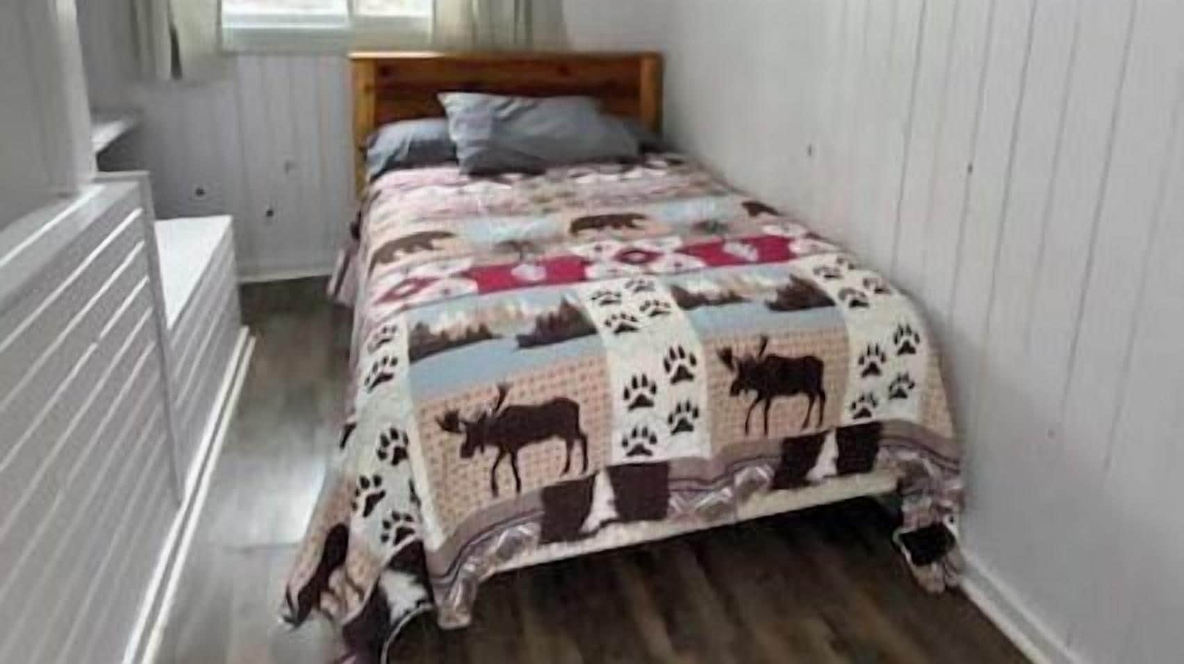 3 chambres, lit parapluie, Wi-Fi gratuit, draps fournis