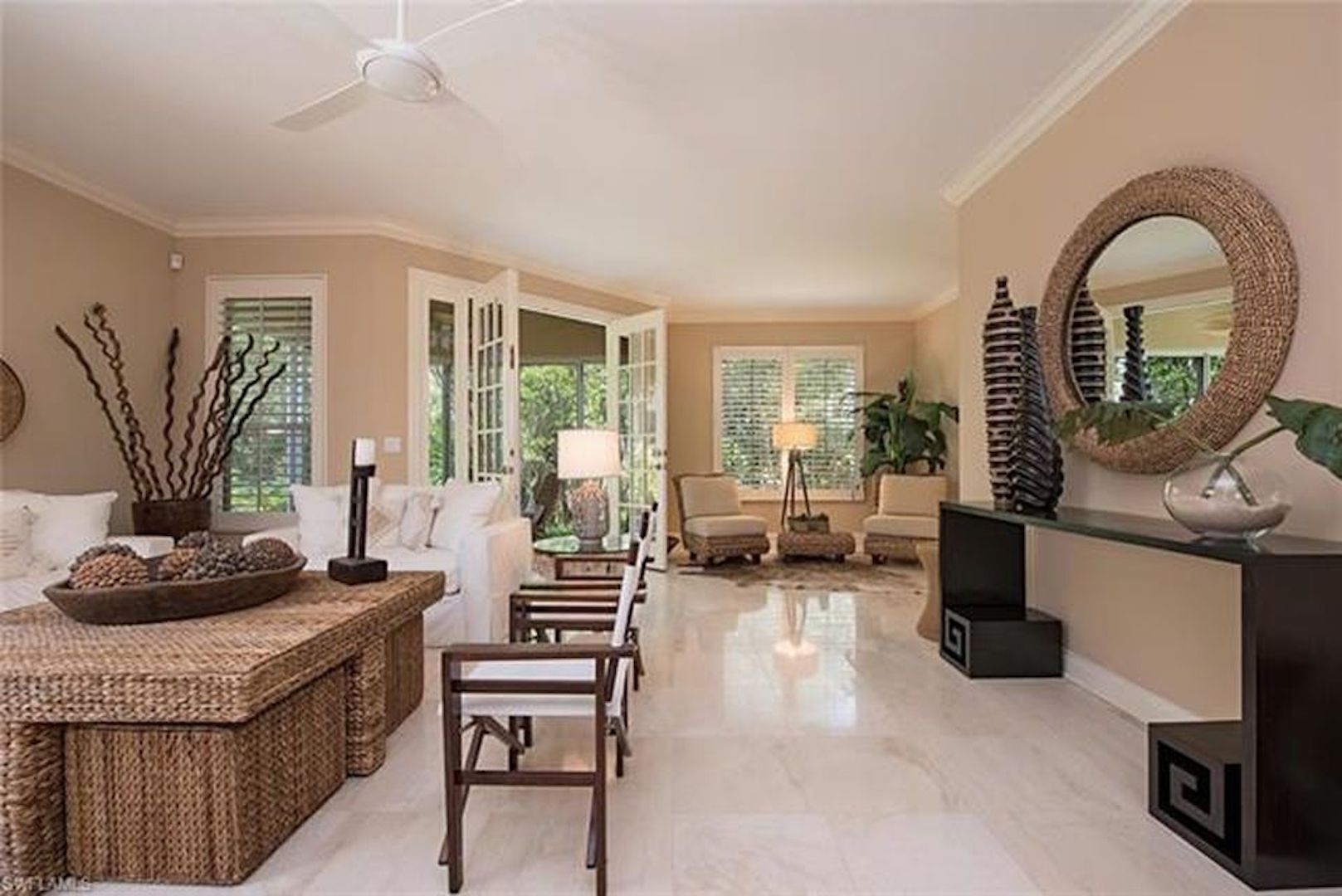 Gated Community / Hidden Paradise / Colonide Circle at Park Shore 