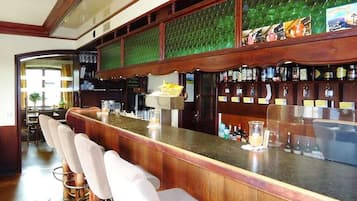 Bar (in der Unterkunft)