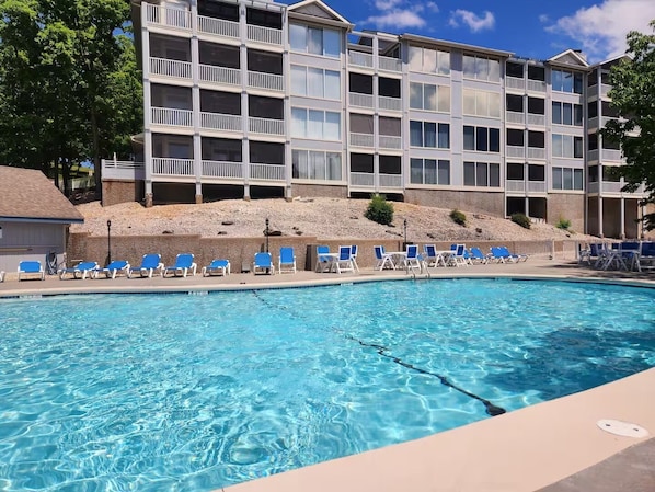 Pool - 3 BED 3 BATH CONDO 12 MM REGATTA BAY! GREAT LOCATION AND FABULOUS VIEWS (Village of Four Seasons)