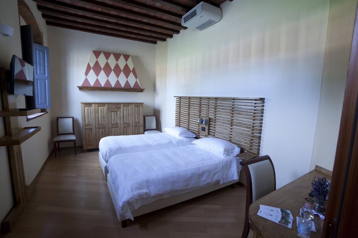 Deluxe-Doppel- oder -Zweibettzimmer
