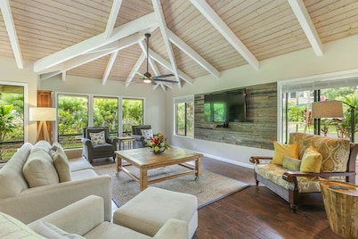 Open, bright, spacious home with AC in bedrooms, sleeps 9.