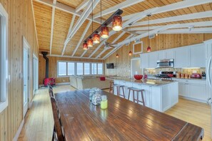 冰箱、微波炉、烤箱、炉灶