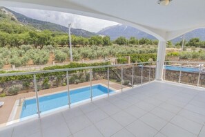 Villa, 3 Bedrooms | Balcony