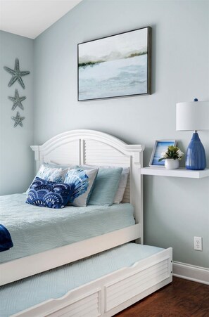 3 bedrooms, desk, iron/ironing board, free WiFi