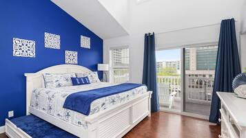 3 bedrooms, desk, iron/ironing board, free WiFi