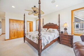 10 bedrooms, free WiFi, bed sheets