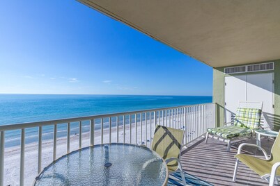 Beautiful Premium Gulf Side Condo 