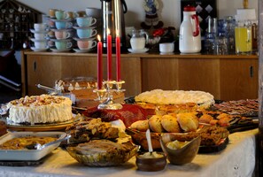 Dinner served  - Hotel Djúpavík (Árneshreppur)