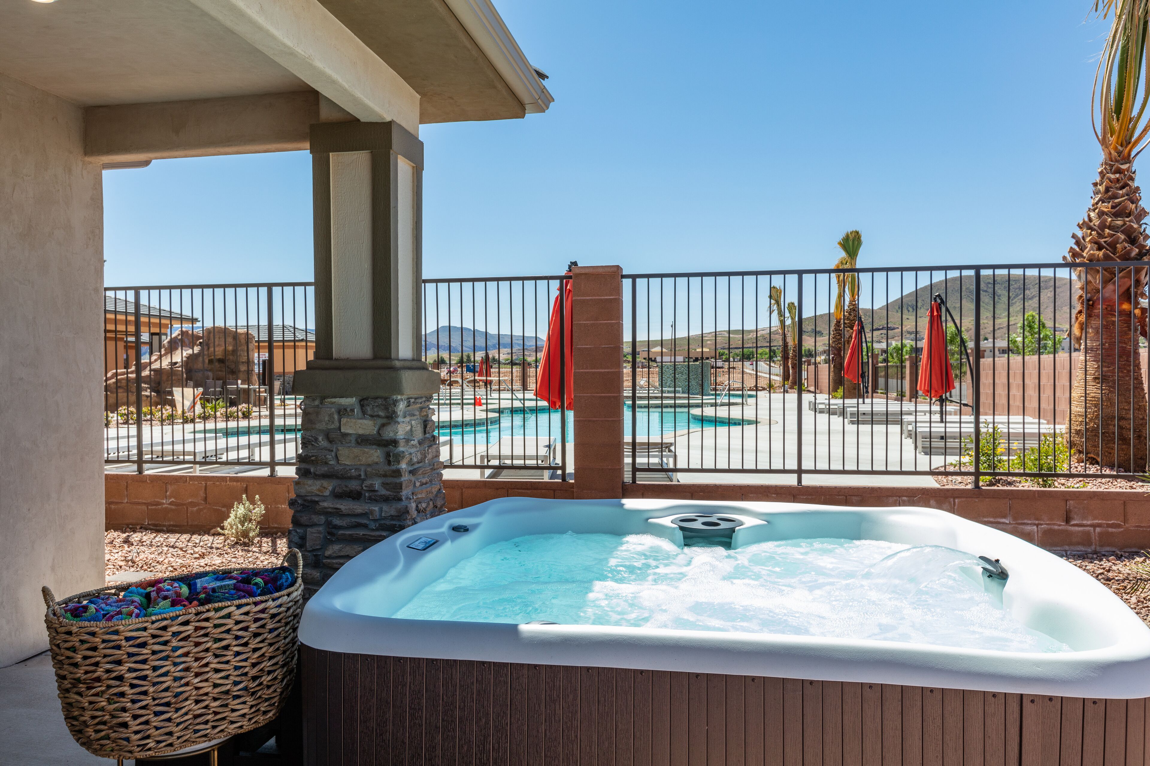 Outdoor spa tub