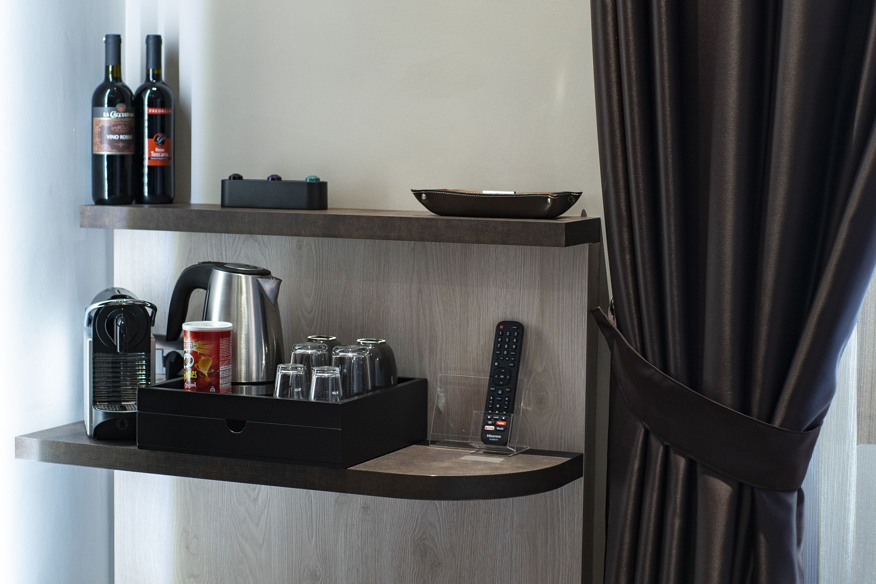 Superior Double Room | Coffee and/or coffee maker