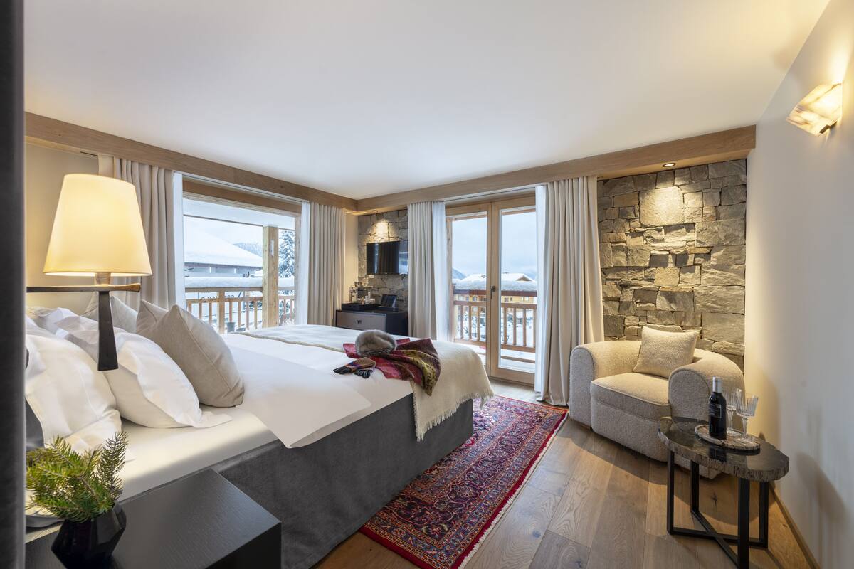 Grand Deluxe | 埃及棉床單、高級寢具、迷你吧、房內夾萬
