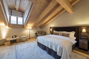 Attic Deluxe | Egyptian cotton sheets, premium bedding, minibar, in-room safe - Hôtel de Verbier SUP (Bagnes)