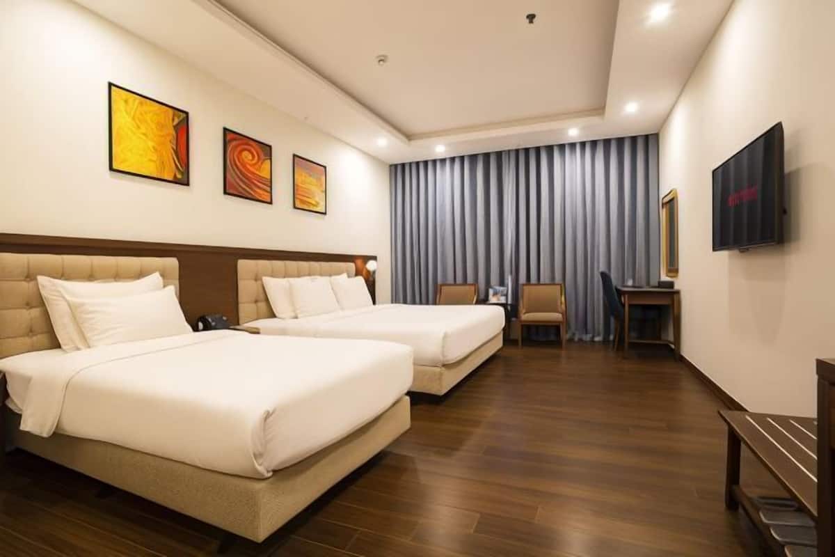 Minibar, in-room safe, desk, blackout curtains