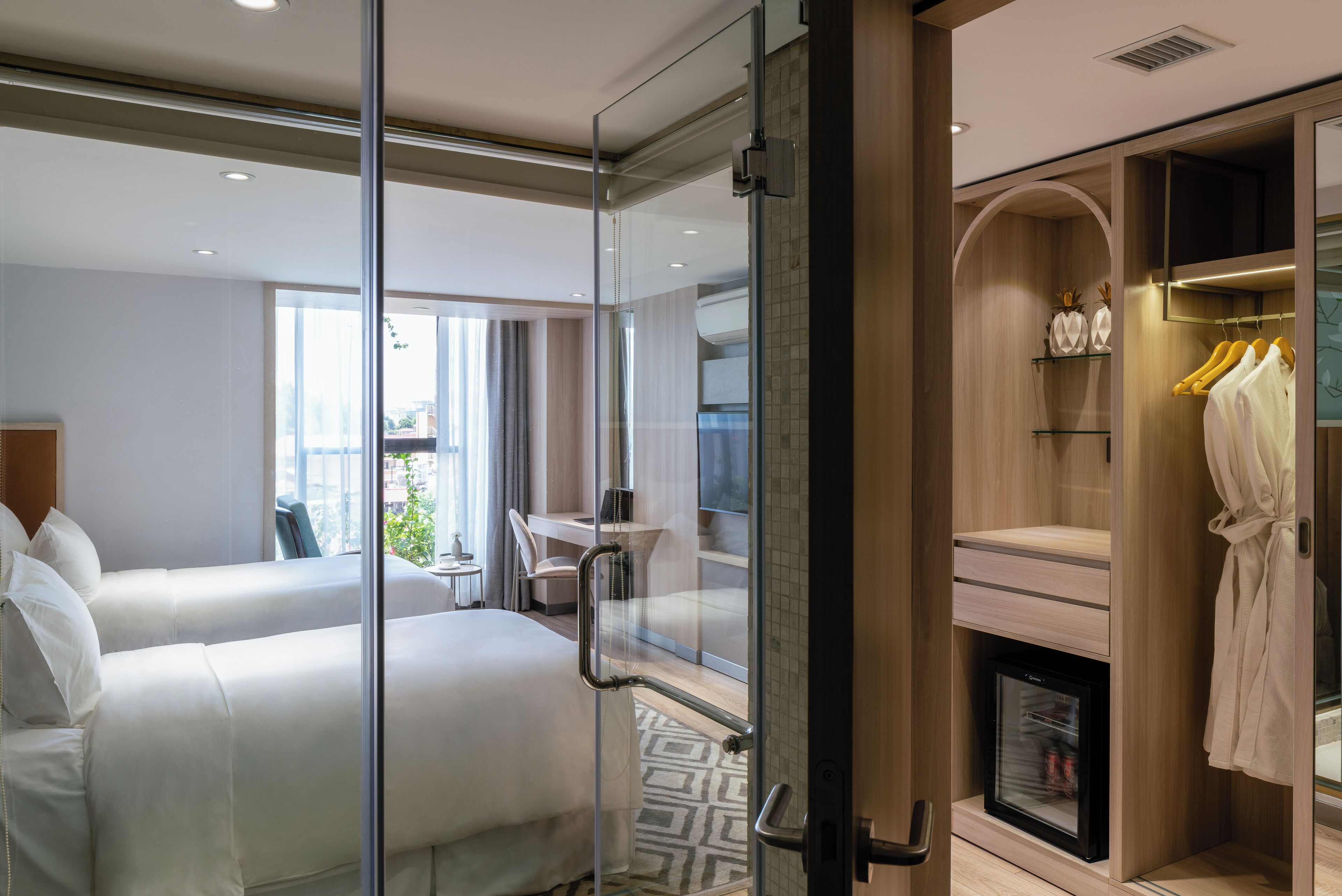 cozy le jardin classic twin room | minibar, in-room safe, desk, blackout curtains