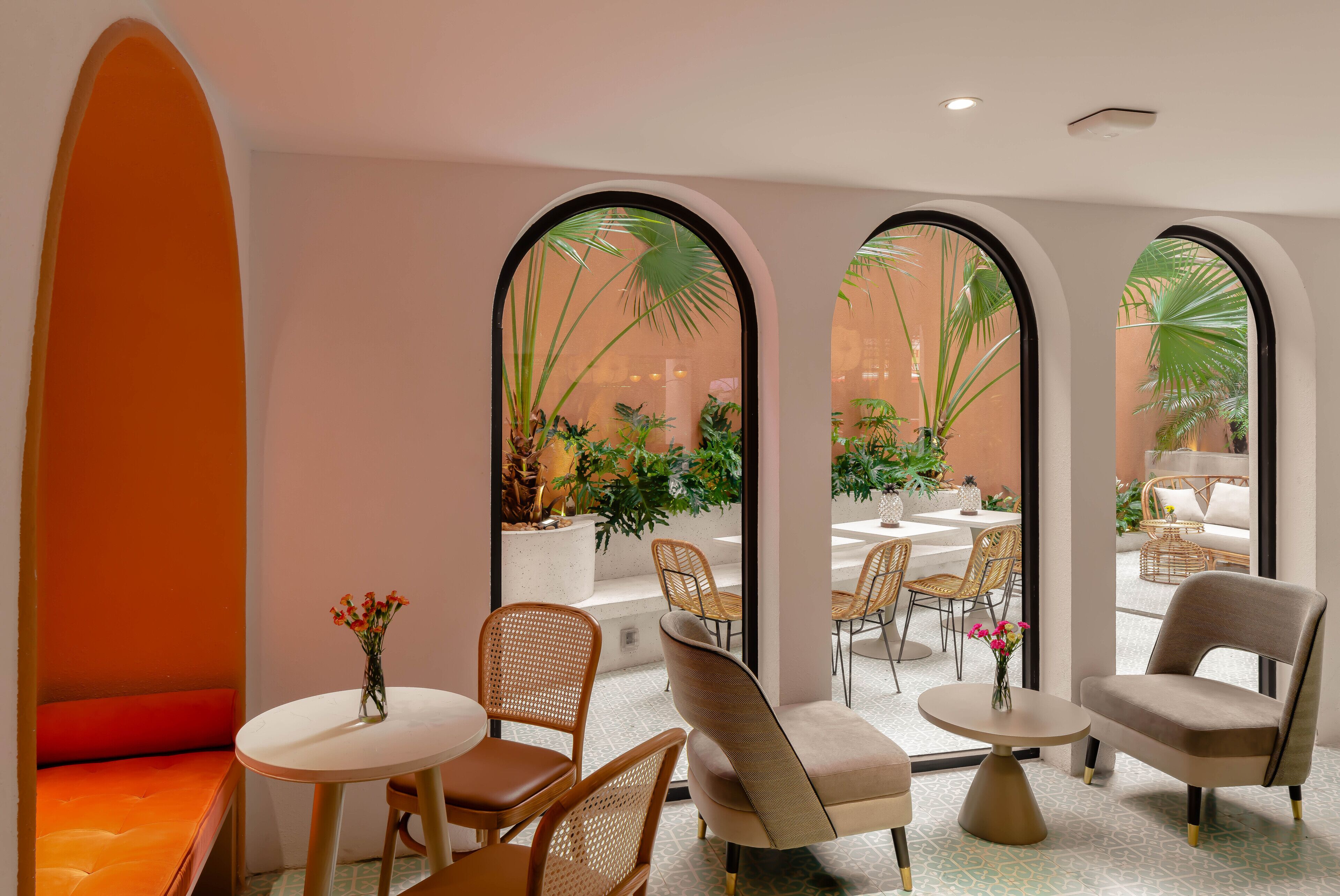 Breakfast, lunch, dinner served; local and international cuisine 