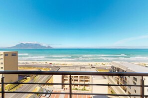 Exterior - The Waves Crest Bloubergstrand (Cape Town)