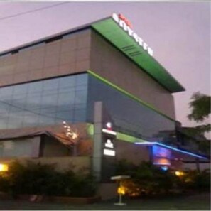 Front of property - Oyster Hotel (Surat)