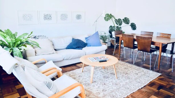 TV, Netflix, streaming services - Cozy 1 Bedroom Apartment in Oranjezicht (Cape Town)
