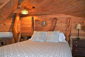 2 bedrooms, iron/ironing board, WiFi, bed sheets - Cloud 9 Tree Haus - Cloud Lane (New Braunfels)