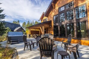 Terrace/patio - Suncadia 5 Bdrm Home Forested Hidden Gem (Cle Elum)